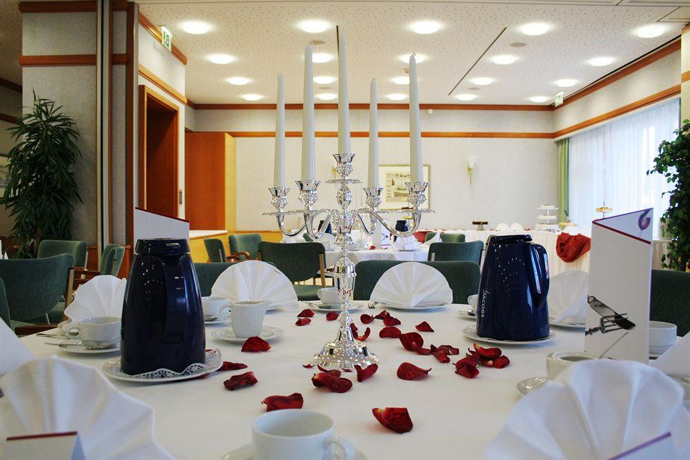 Wyndham Stralsund Hansedom Экстерьер фото
