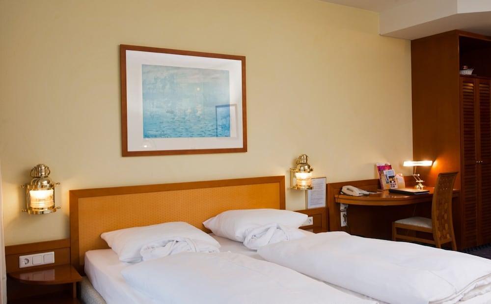 Wyndham Stralsund Hansedom Экстерьер фото