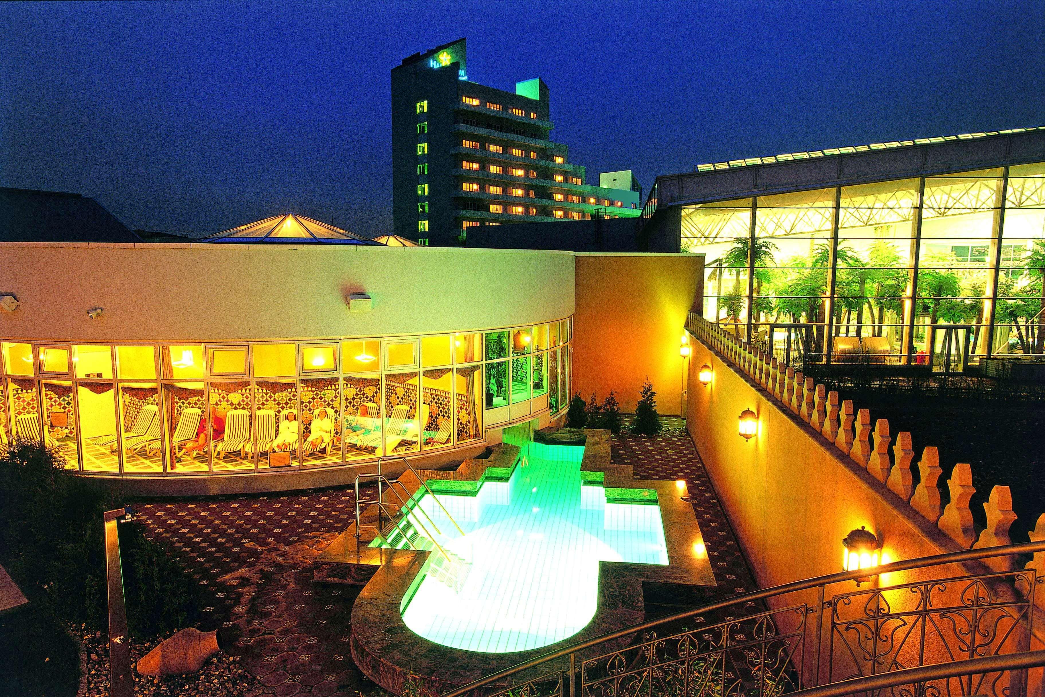 Wyndham Stralsund Hansedom Экстерьер фото